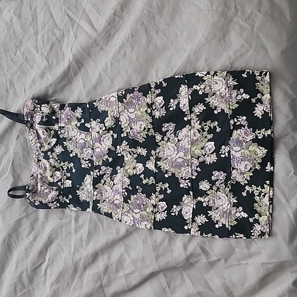 Summer dress - Picture 1 of 3